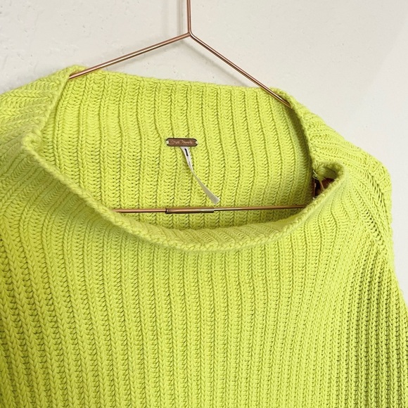Free People Emmy Sweater Acid Lime Mock Neck Dolman Sleeve Ribbed Knit XS - Picture 3 of 8